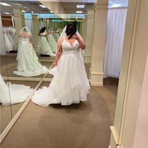 Porcelain size 20 wedding dress